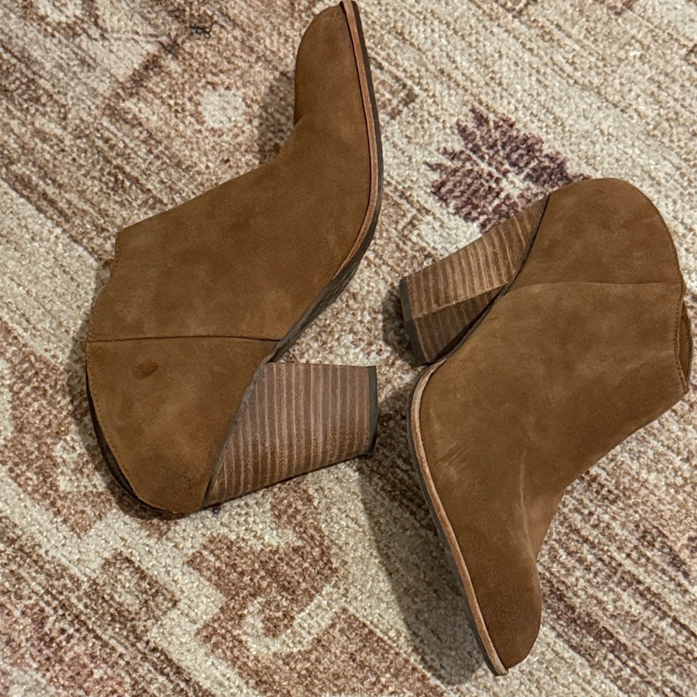 Dolce Vita Tan Ankle Booties